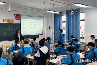 记者：罗马球迷们一直都非常支持穆里尼奥